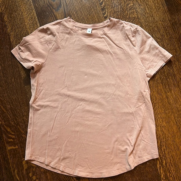 6 Lululemon TShirt - Picture 2 of 3
